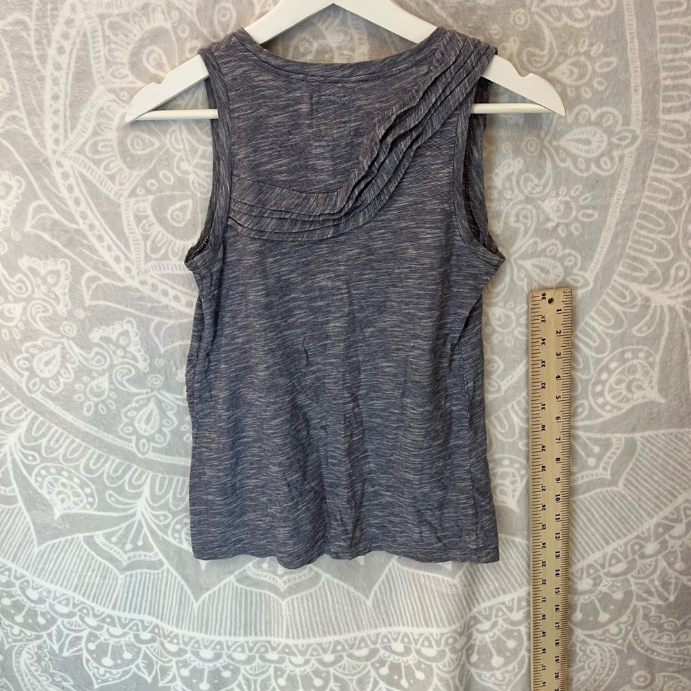 ANTHROPOLOGIE NAVY BLUE WHITE ART TOP XS EUC EXTRA CUTE LITTLE YELLOW BUTTON - Picture 2 of 7